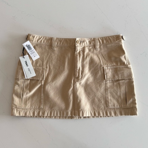 Aritzia Dresses & Skirts - tna supply cargo skirt
